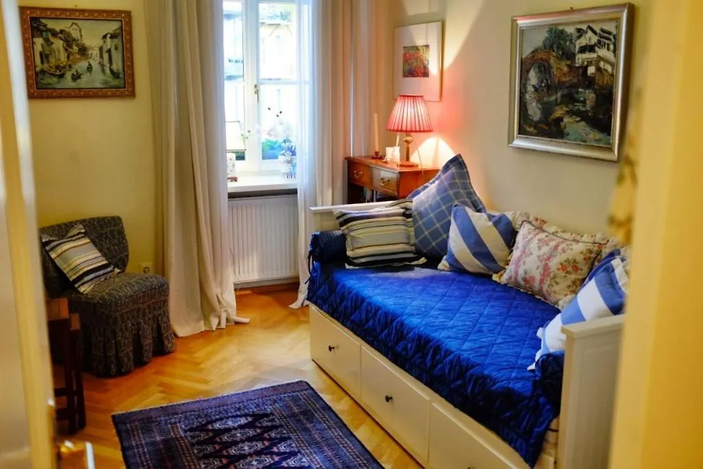 Daire Altbauapartment Am Stadtpark Mit Uhrturmblick Graz Avusturya